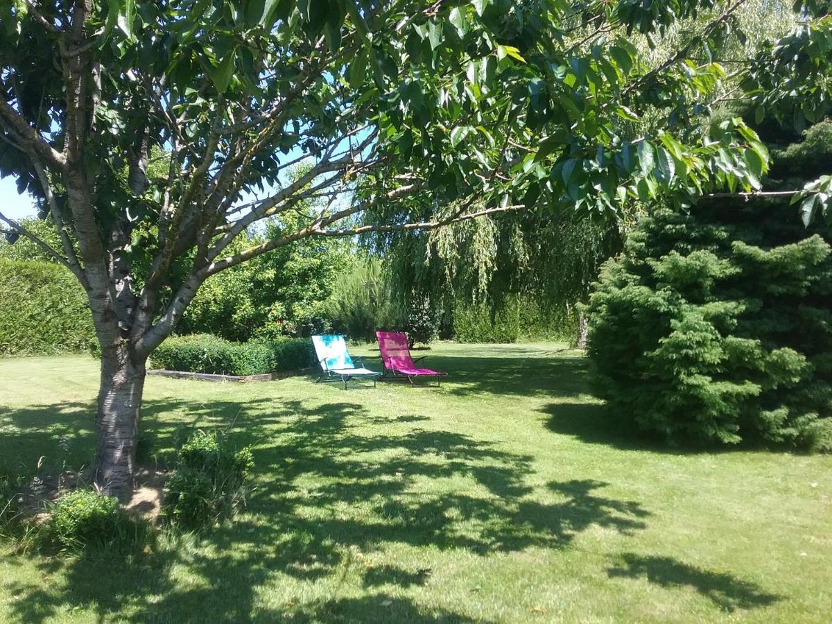Mont Voyageur Bed & Breakfast Sains Екстериор снимка